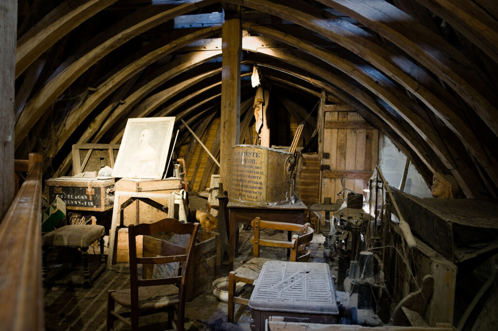 Organizing Your Attic in 4 Stages
